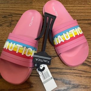 Nautica slides